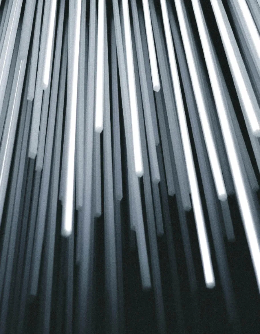 Une photo abstraite avec des lignes blanches.